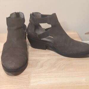 Eileen Fisher Taupe Ankle Booties
